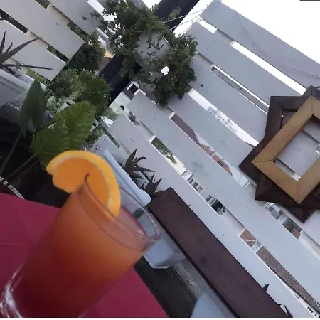 Hostel The Rooftop Shkoder